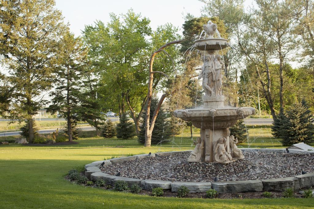 Elm Hurst Inn & Spa Ingersoll Bagian luar foto